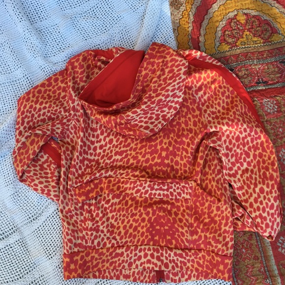 Super fun red-orange cheetah track jacket - Picture 5 of 6